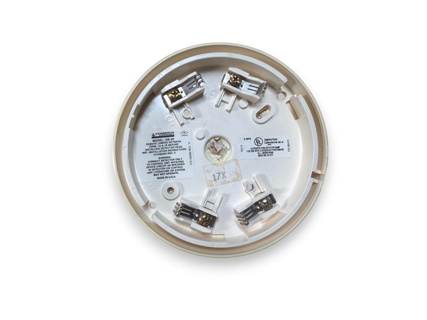 Cerberus Pyrotronics DB-3S fire alarm detector base with terminal connections and UL listing