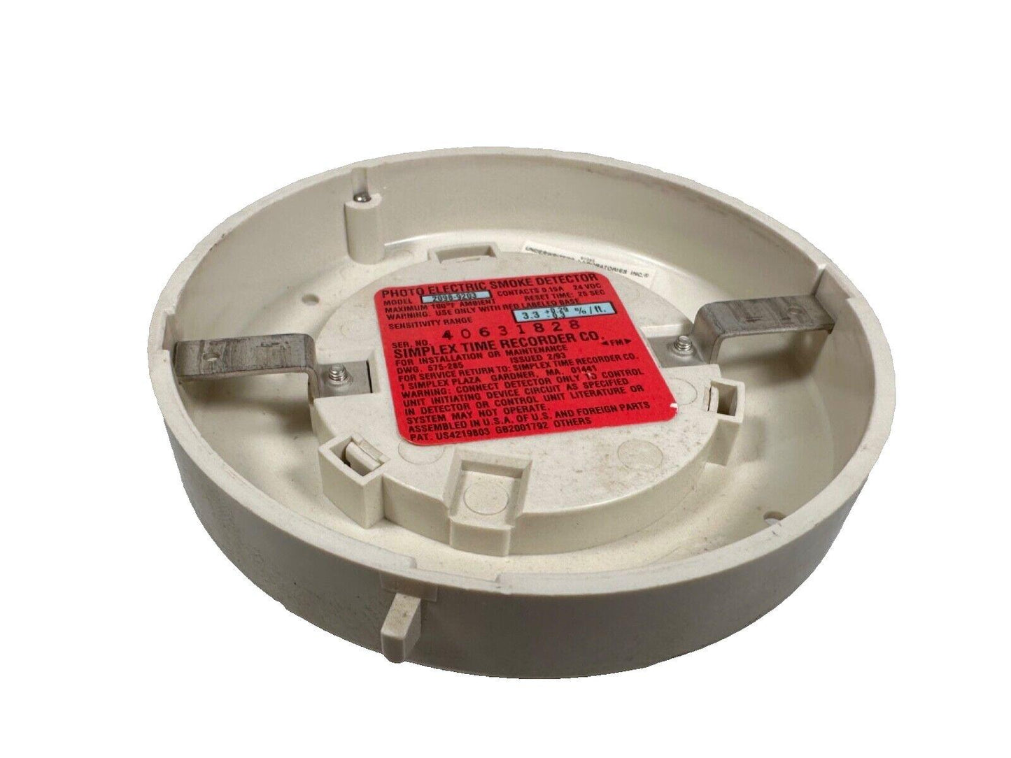 Photoelectric smoke detector with red label, model 7098-3203, for fire alarm systems