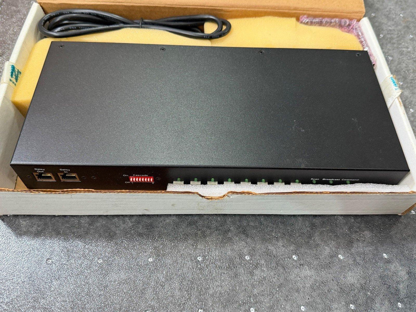 NTI UNIMUX-USBV-8O 8 Port USB KVM Switch