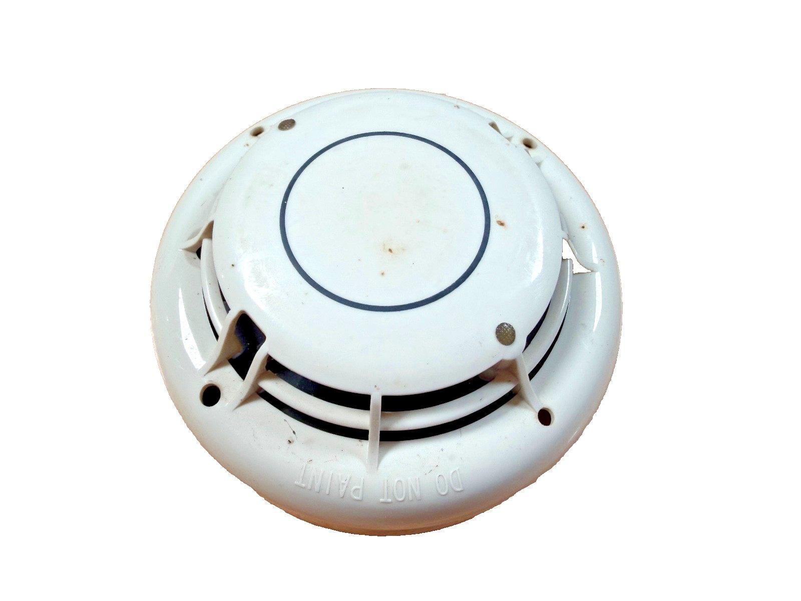 White used fire alarm detector with 'DO NOT PAINT' text, circular design, and mounting holes