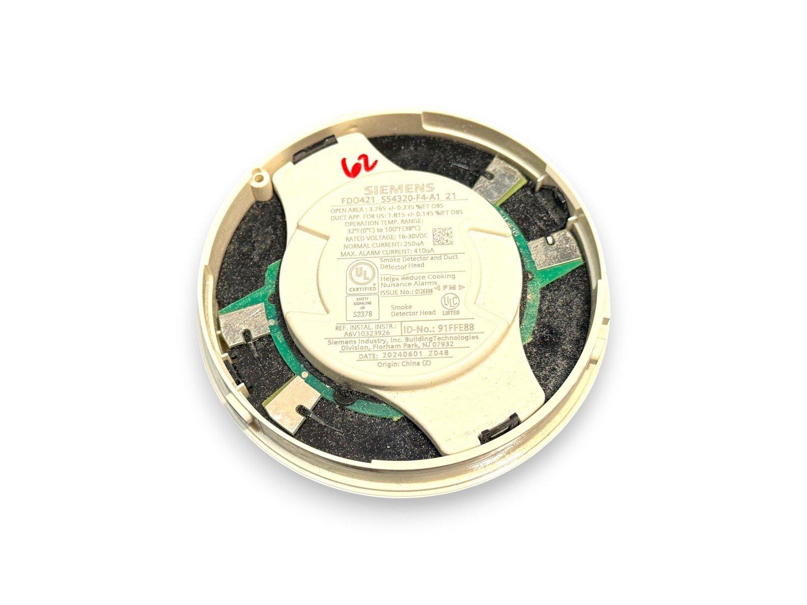 Siemens FDO421 smoke detector head with UL certification, used fire alarm equipment