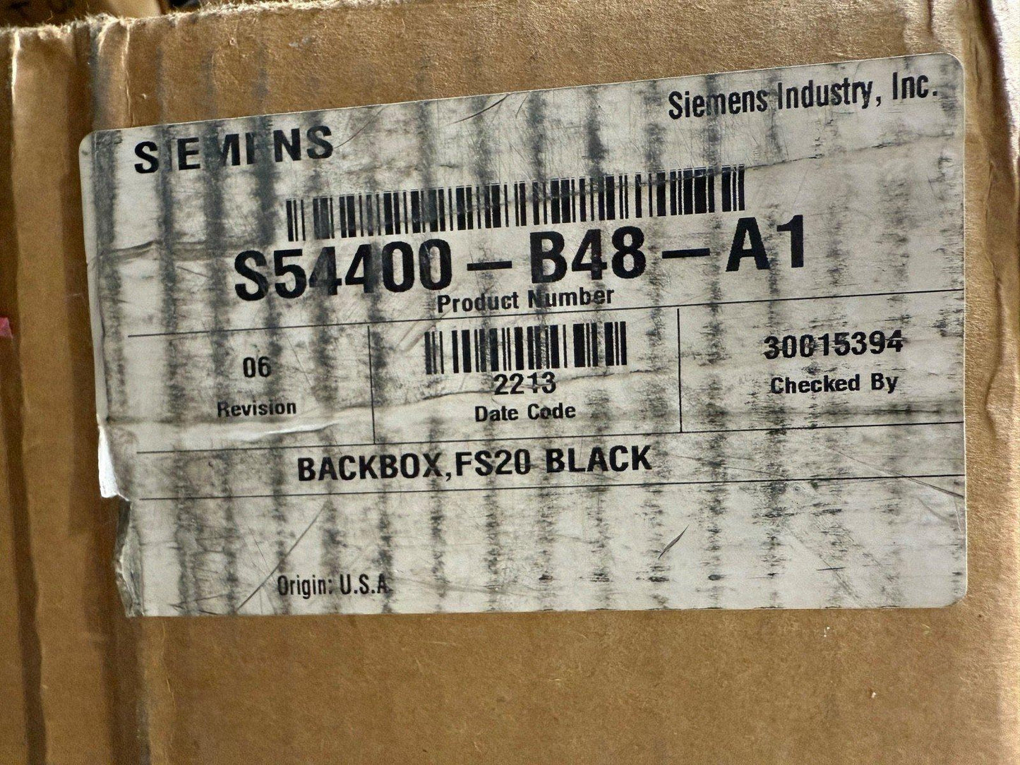 Siemens S54400-B48-A1 Backbox FS20 Black fire alarm component label on cardboard box