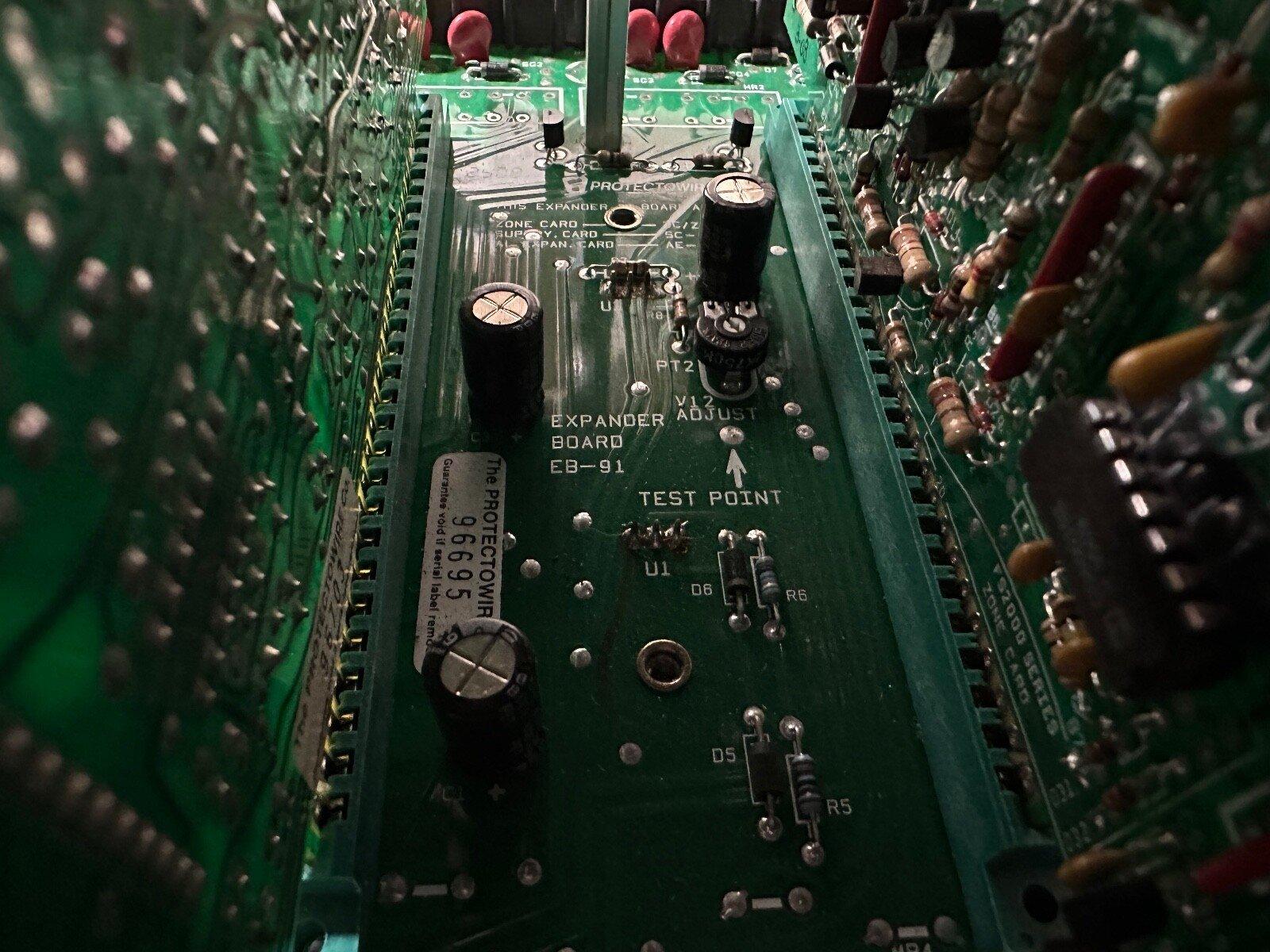 Fire alarm expander board EB-91 with test point and components for fire safety systems