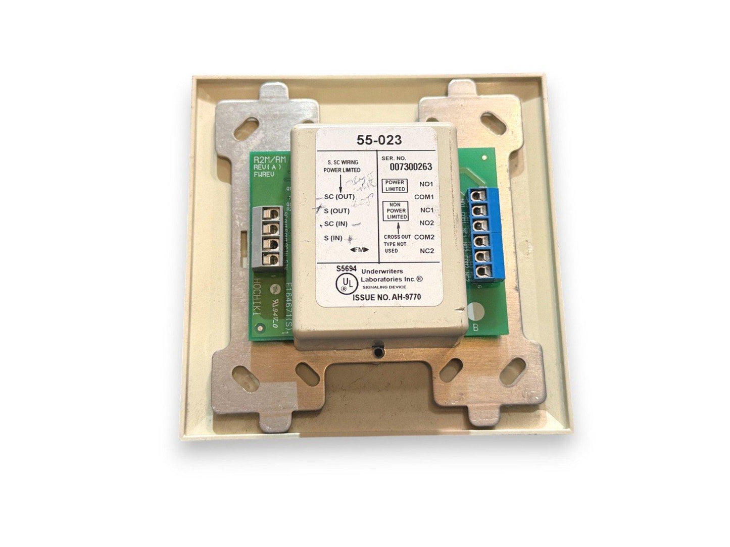 Fire alarm signaling device 55-023 with UL listing, terminal blocks, and mounting bracket for commercial use