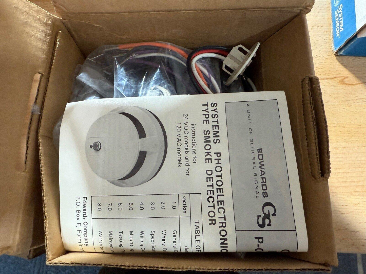 EST Edwards 6391B-135 Fire Alarm Smoke Detector + Base (NEW IN BOX)