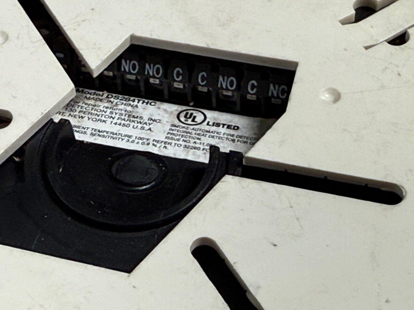 UL Listed smoke-heat detector Model DS284THC with terminal connections for fire alarm systems